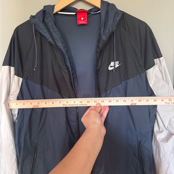 Vintage & Rare - Nike Men's Black and Gray Jacket - Picture 5 of 10